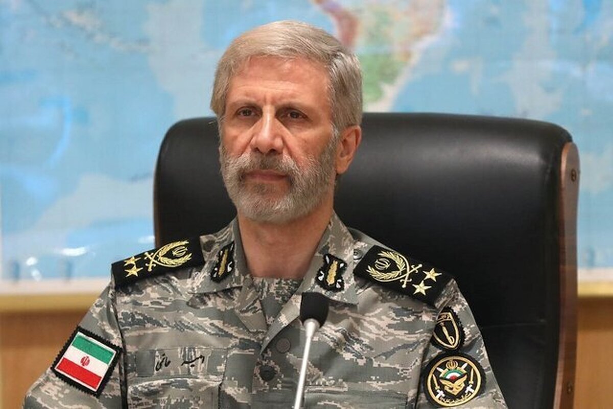 فرزندان برومند کشور در ارتش آماده‌اند به هر متجاوز بداندیش پاسخی کوبنده‌تر و پشیمان‌کننده‌تر دهند