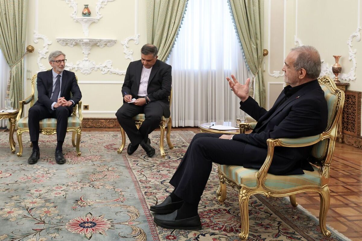 پزشکیان: طالب جنگ نیستیم اما پاسخ ما به تجاوز احتمالی، مقتدرانه خواهد بود