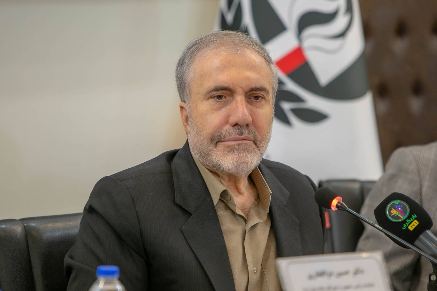 واکنش ذوالفقاری به برداشت غلط از موضوع کشت شقایق الیفرا