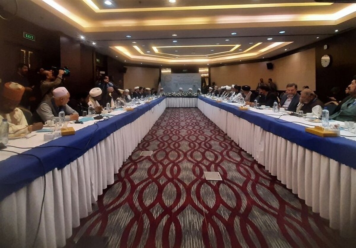 نشست بین‌المللی تهران: وحدت مهمترین نیاز مسلمانان/ ایران الگوی واقعی کشور‌های اسلامی
