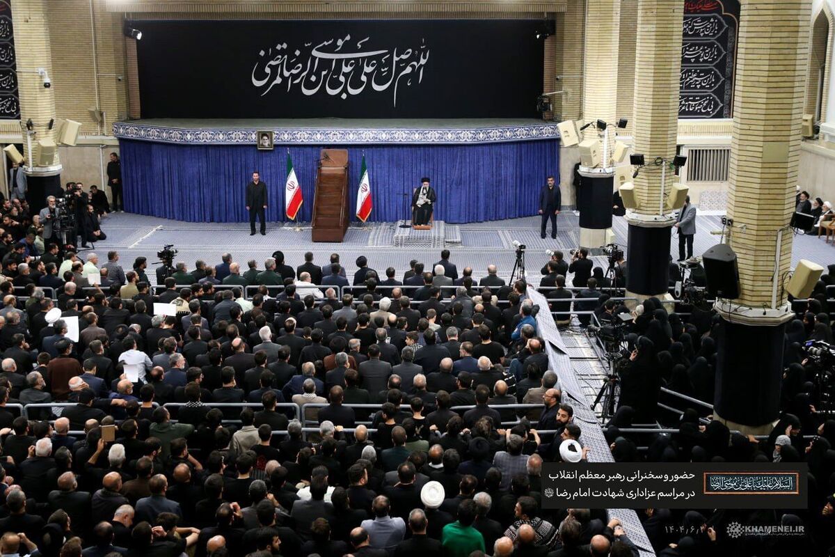 دشمنان ایران فهمیده‌اند که ملت ایران را نمی‌توان با جنگ به زانو درآورد؛ این هدف را با «ایجاد اختلاف در کشور» دنبال می‌کنند/ همه باید از خدمتگزاران کشور بویژه رئیس جمهور پرتلاش حمایت کنند