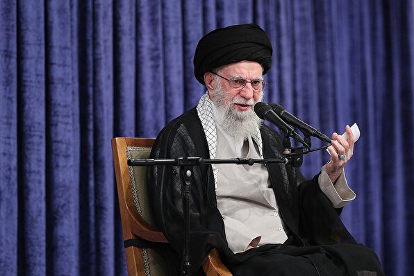روایت رهبر انقلاب از ماجرای نشست دشمنان ملت ایران در یک پایتخت اروپایی، برای تعیین جایگزین جمهوری اسلامی!