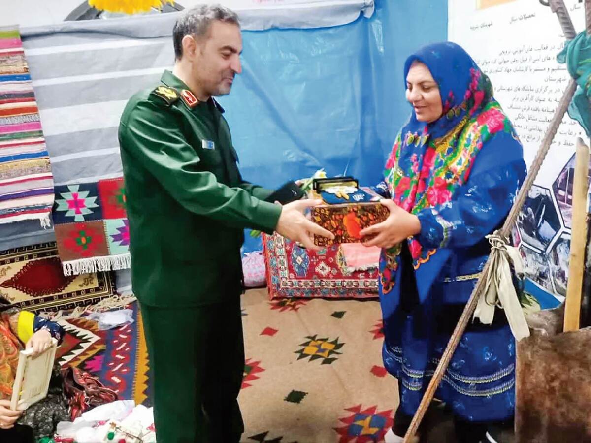 روسپید مثل سیاه‌چادر
