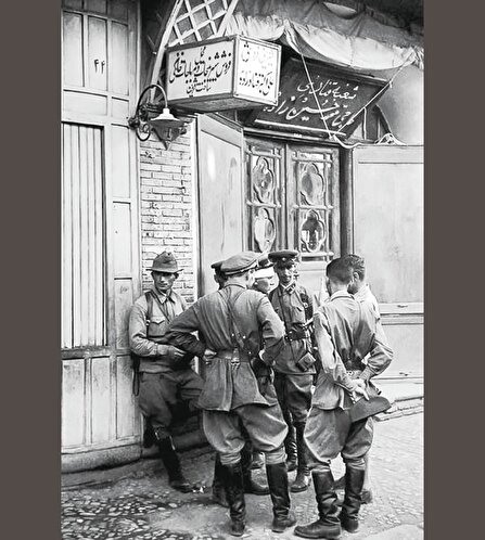 خط دفاعی ایران نه در برابر حمله که به خاطر نفرت از شاه فروریخت!