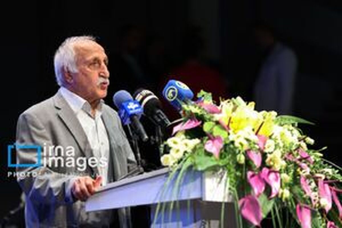 قهرمانی آزادکاران نتیجه تلاش‌های دبیر است