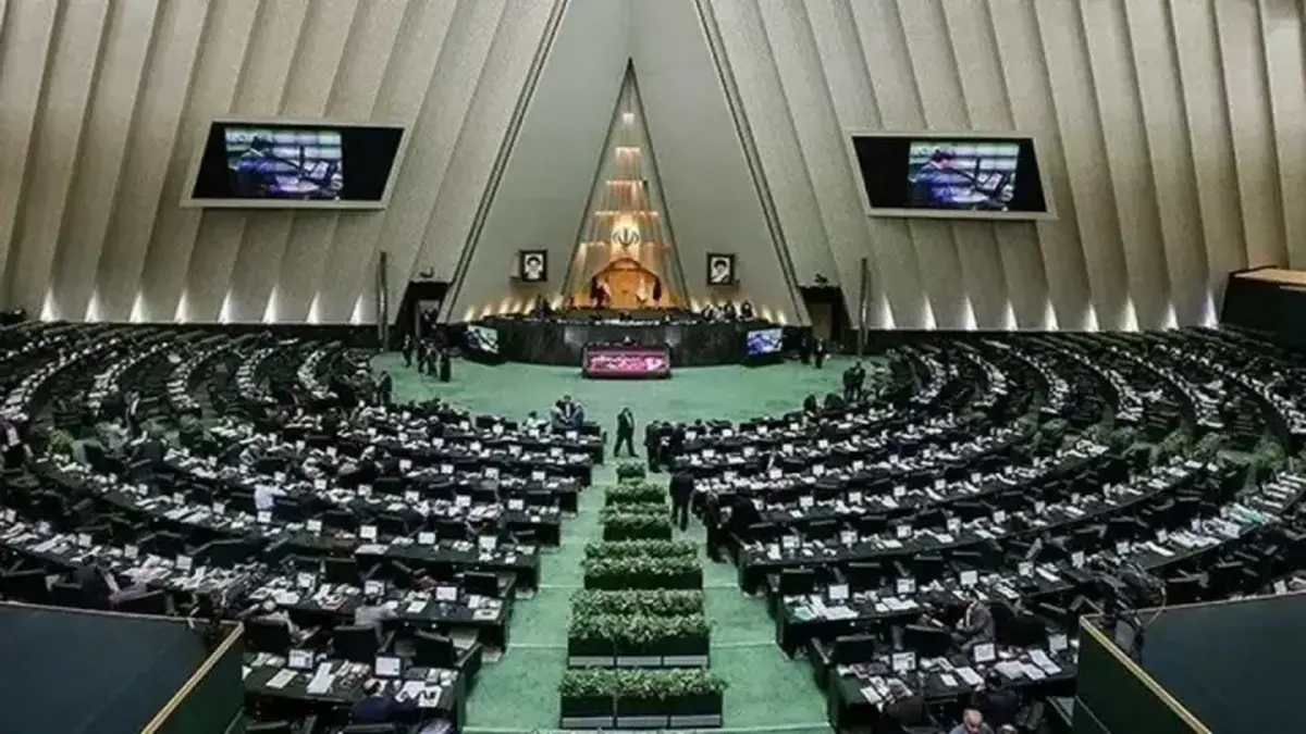 زنگنه: آیین‌نامه قانون نظارت بر رفتار نمایندگان نهایی شد