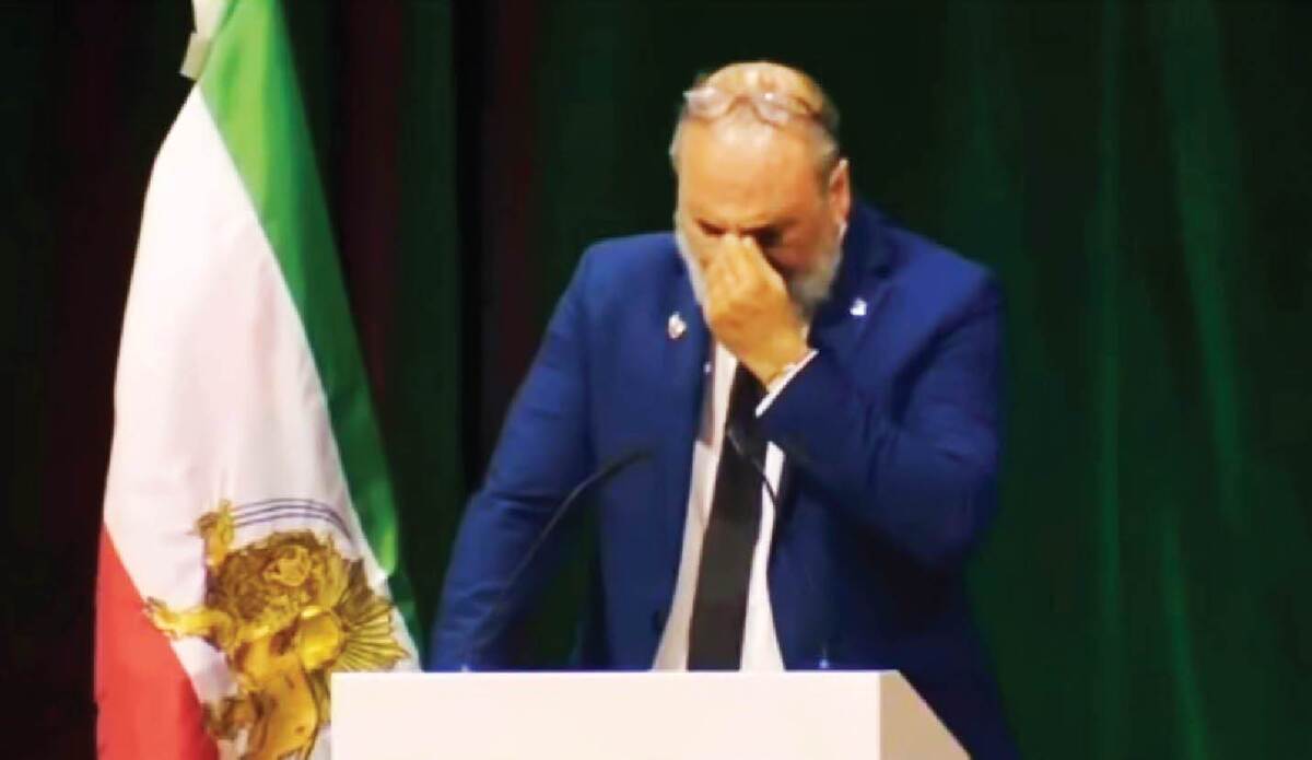 بی‌وطن بی‌شرف و آواره مثل فرخ‌نژاد