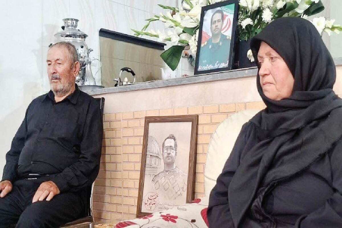 حرمت شهید بین مردم تشییع پیکر برادرم را باشکوه کرد