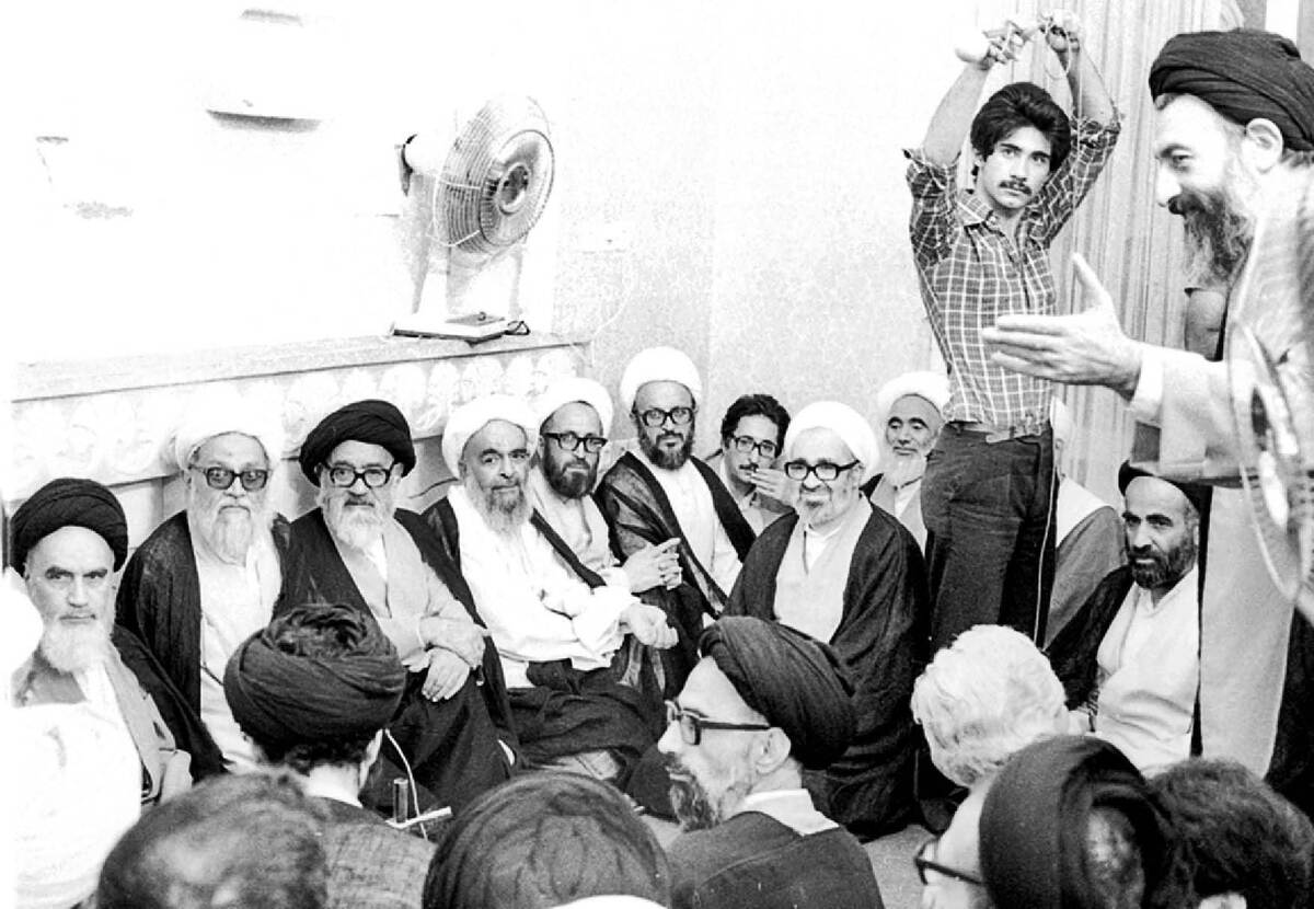 رویارویی اسلام فقاهتی با روشنفکری و ژورنالیسم وابسته