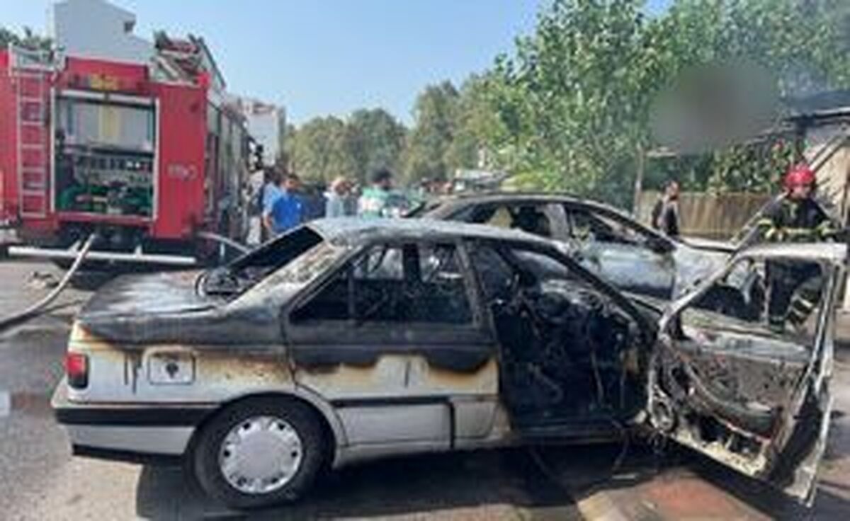 آتش‌سوزی در مکانیکی و صافکاری منجربه سوختن ۳ خودرو شد