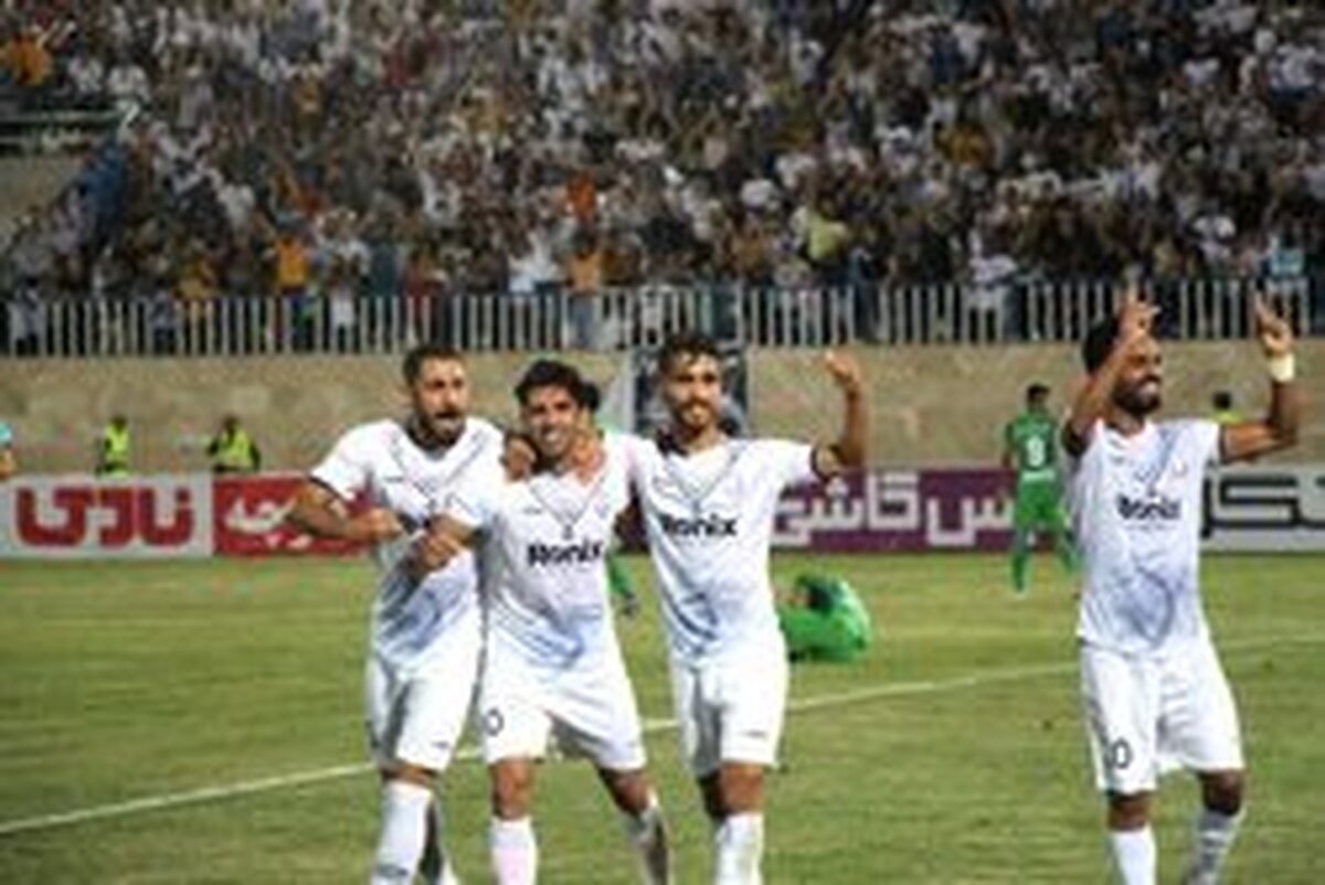 یک نیمه طوفانی در بازی استقلال و ذوب آهن اصفهان/ آبی‌ها باختند