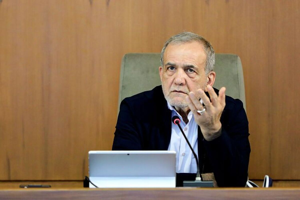 بررسی میزان پیشرفت سه طرح مهم نفتی و تامین کالای اساسی با حضور رئیس جمهور