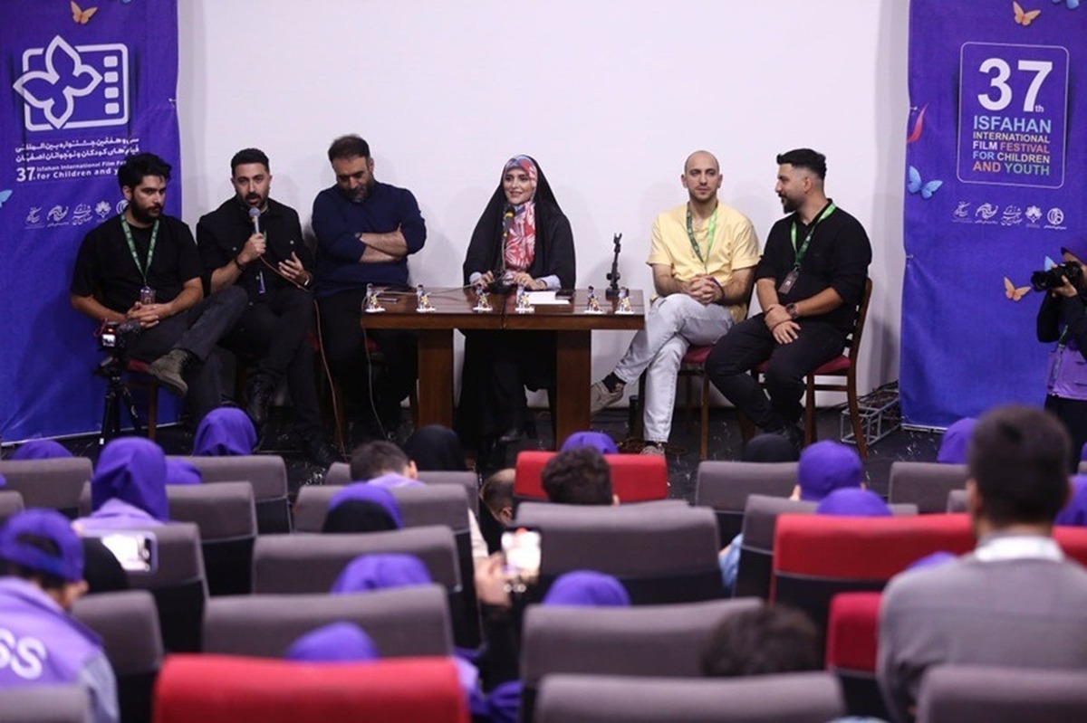 در نشست خبری «افسانه سپهر» مطرح شد/ دانش‌آموزان شهید جنگ ۱۲ روزه می‌توانستند مخاطبان این جشنواره باشند