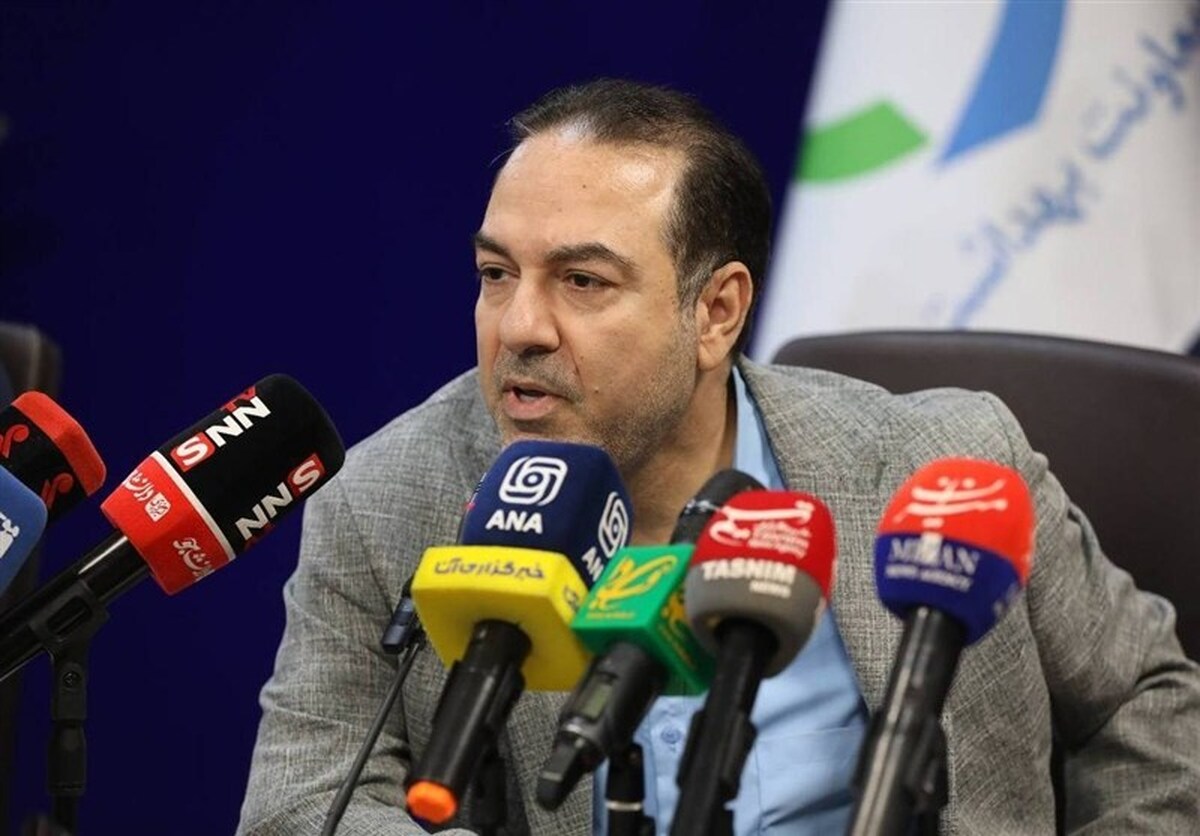 عذرخواهی معاون بهداشت از خبرنگاران/ قصد بی‌احترامی نداشتم!