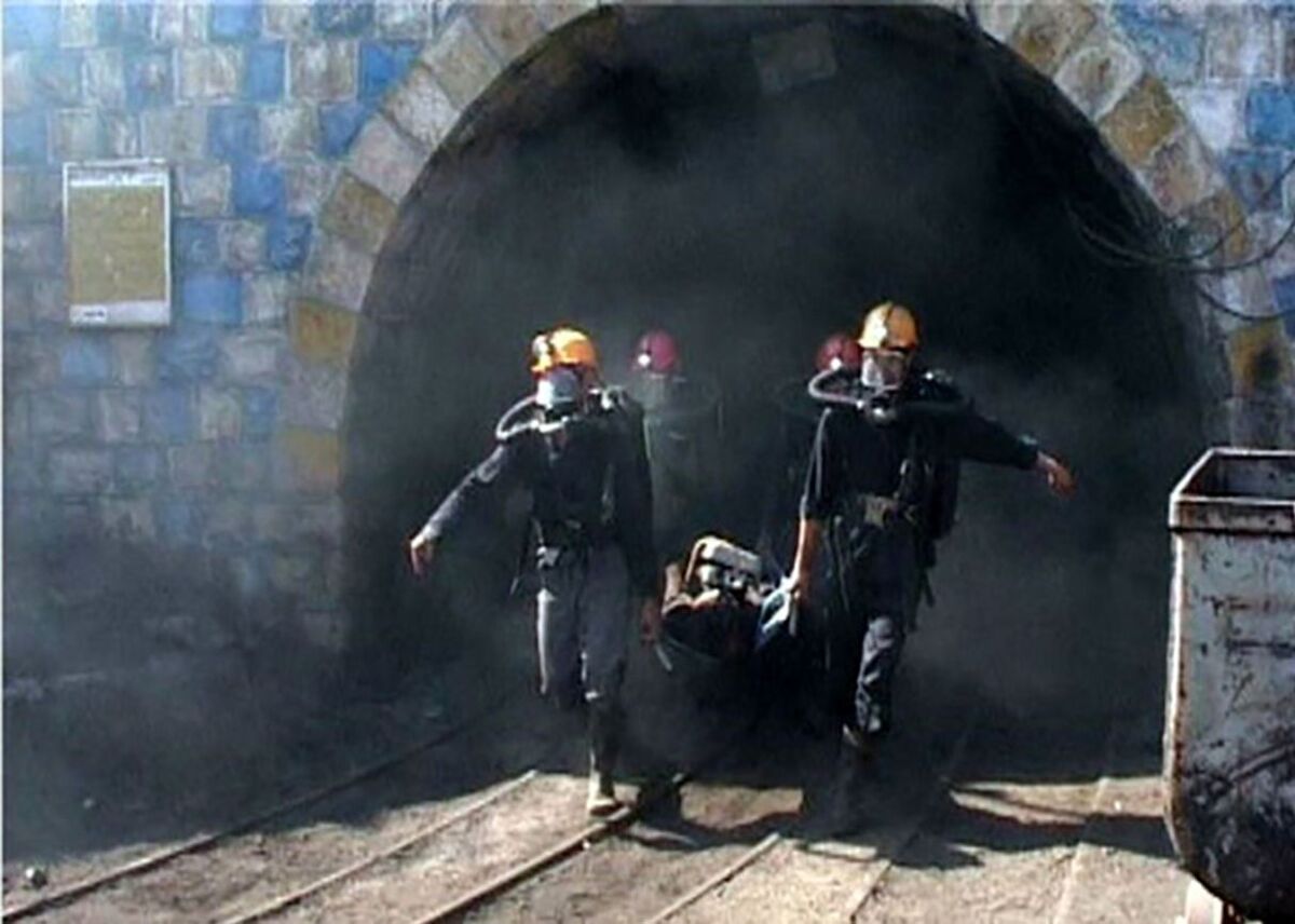 حادثه ریزش سقف در معدن پرورده طبس