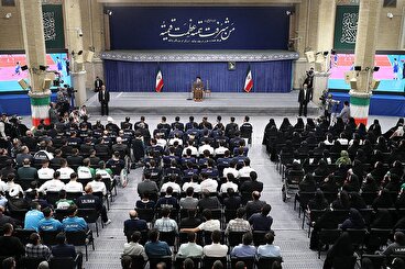 رهبر انقلاب: موشک ایرانی ساخت جوان ایرانی و شناسنامه او است
