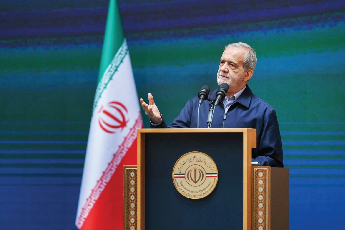 تحریم‌های داخلی پیش پای فعالان اقتصادی را رفع می‌کنیم