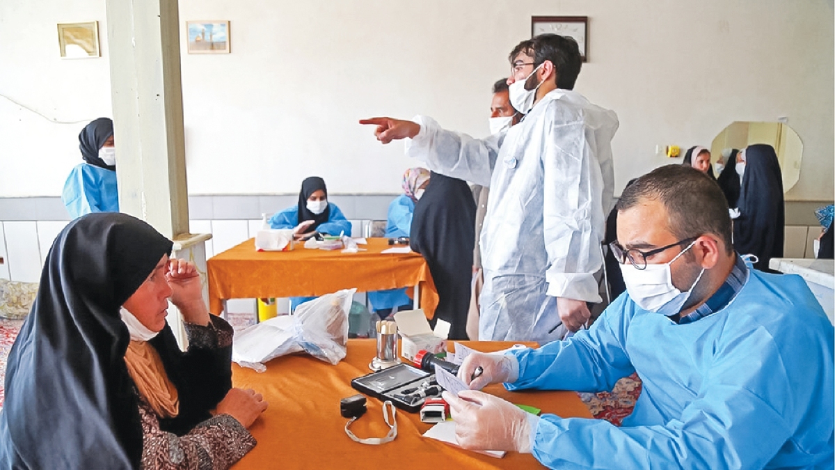 پزشکانی که خدمت در مناطق محروم را به مطب و درآمد بالا ترجیح می‌دهند 