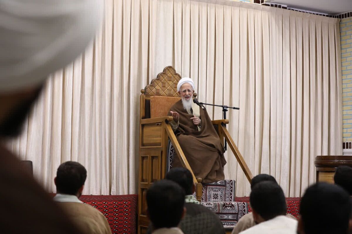 آیت‌الله جوادی آملی: جامعه فرومایه سلطه بیگانگان را می‌پذیرد