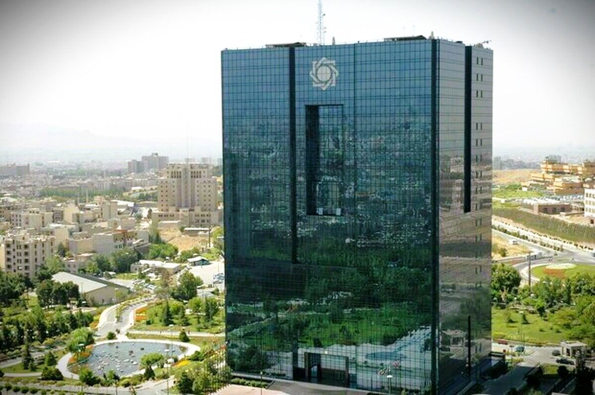 بانک مرکزی: بیش از 300 میلیون دلار ارز به صنایع خاص تخصیص یافت