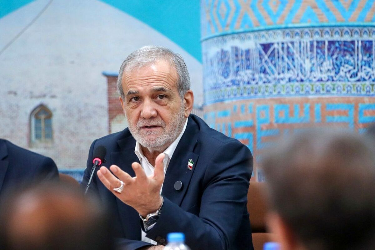 خیال به زانو در آوردن ملت ایران یک خواب و خیال است