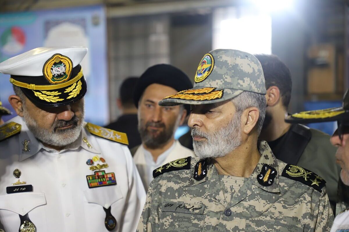 بازدید سرلشکر موسوی از یگان‌های دریایی ارتش و سپاه