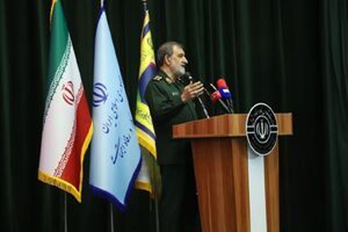 محسن رضایی: هدف دشمنان مقابله و ایجاد مانع در راه پیشرفت ایران است