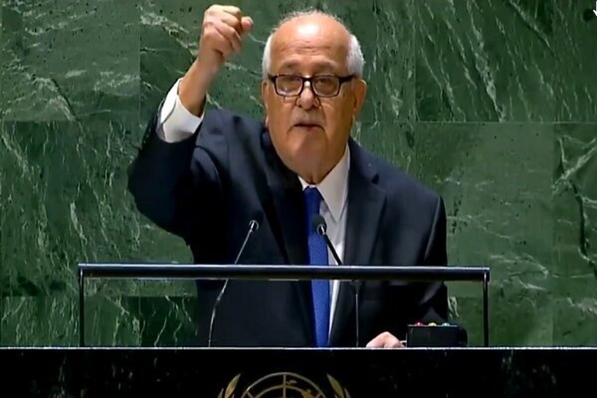 ریاض منصور: جهان برای تشکیل کشور مستقل فلسطین متحد شده است