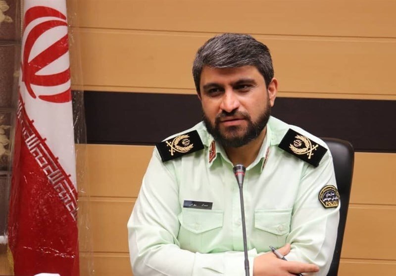 نیروی انتظامی با روحیه جهادی خدمت می‌کنند