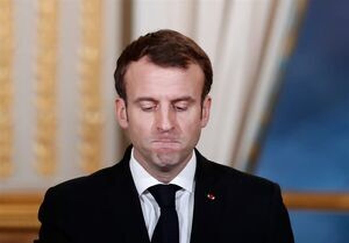 ماکرون در آستانه عنوان «نامحبوبترین رئیسجمهور تاریخ فرانسه» قرار گرفت