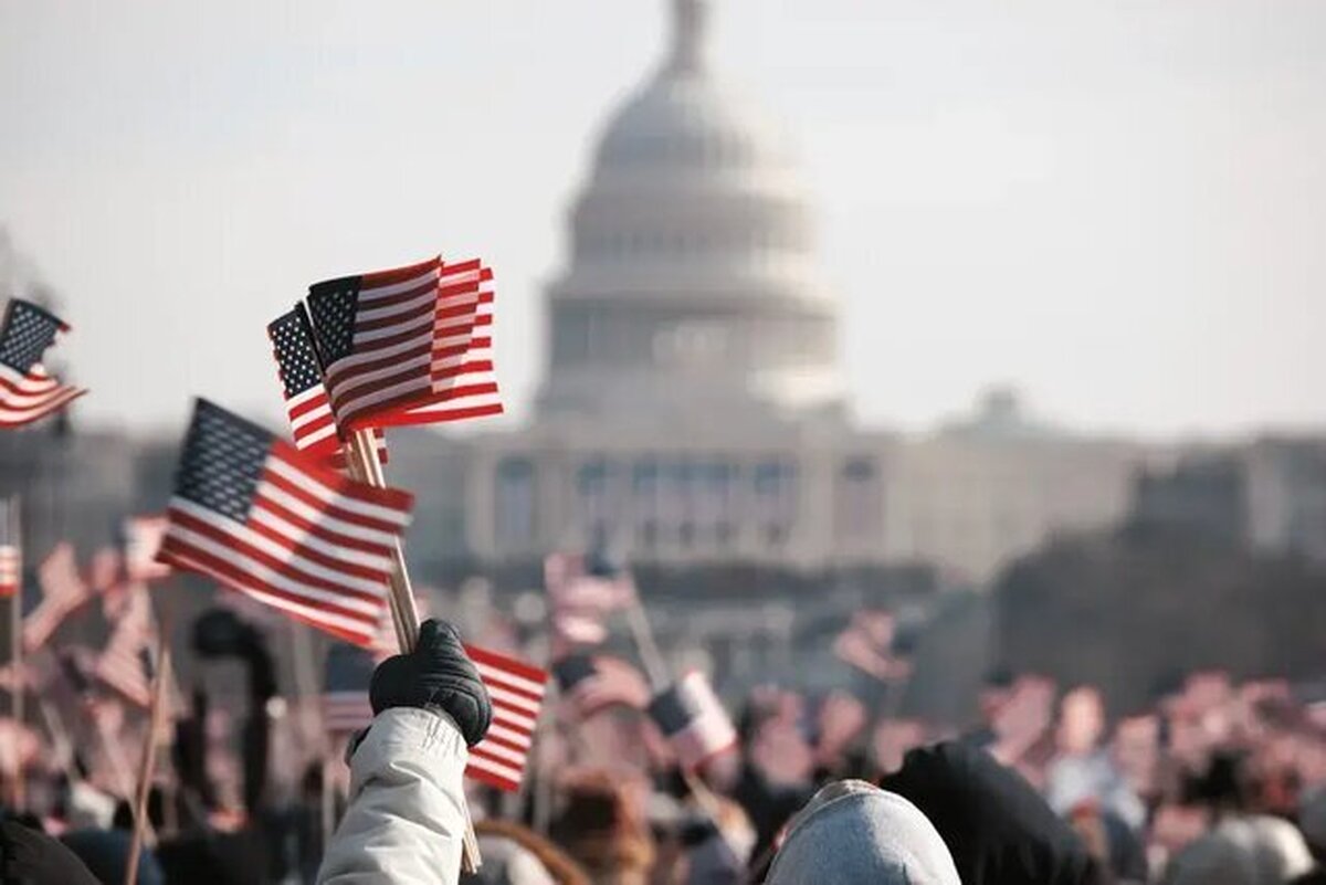 نظرسنجی پالتیکو؛ آمریکا بهترین دوران خود را پشت سر گذاشته است