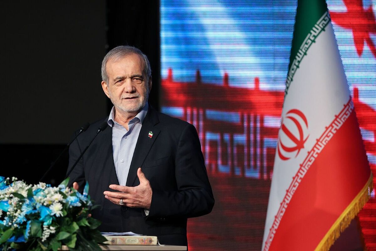 دست دشمن قلدر و قدار را کوتاه می‌کنیم/ وحدت و انسجام کلید قدرت یک ملت