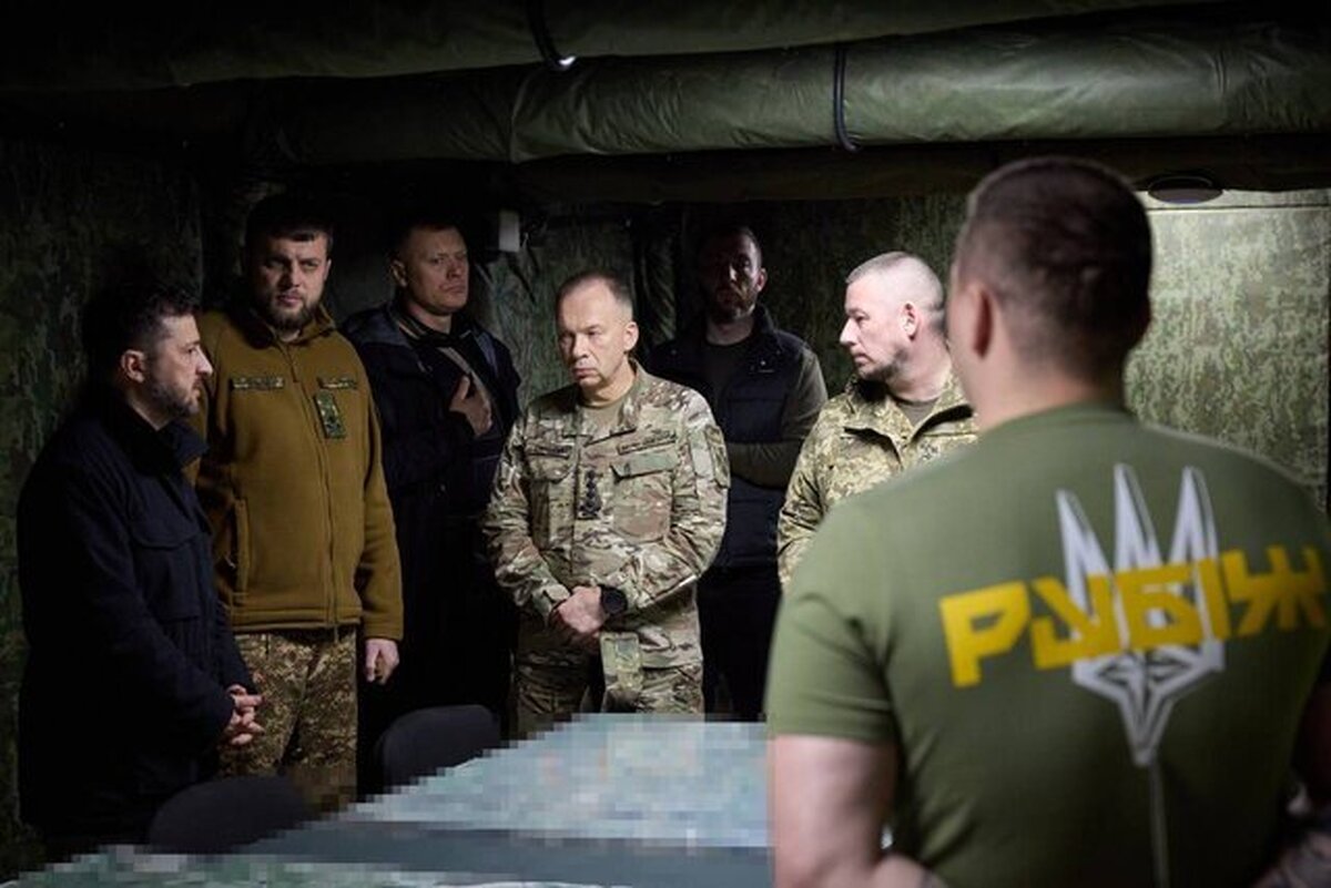 دیدار زلنسکی با نیرو‌های اوکراینی در نزدیکی پوکروفسک