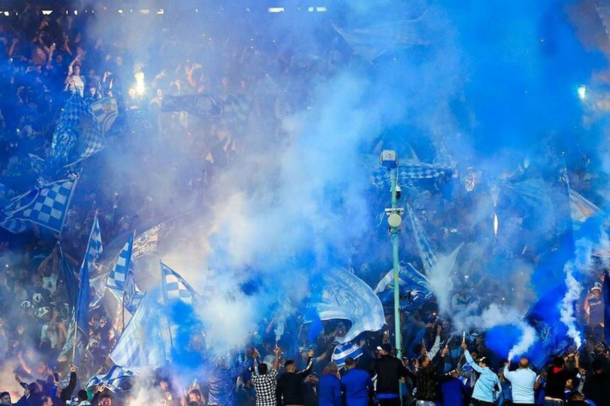 آتش‌بازی هواداران استقلال کار دست این تیم داد