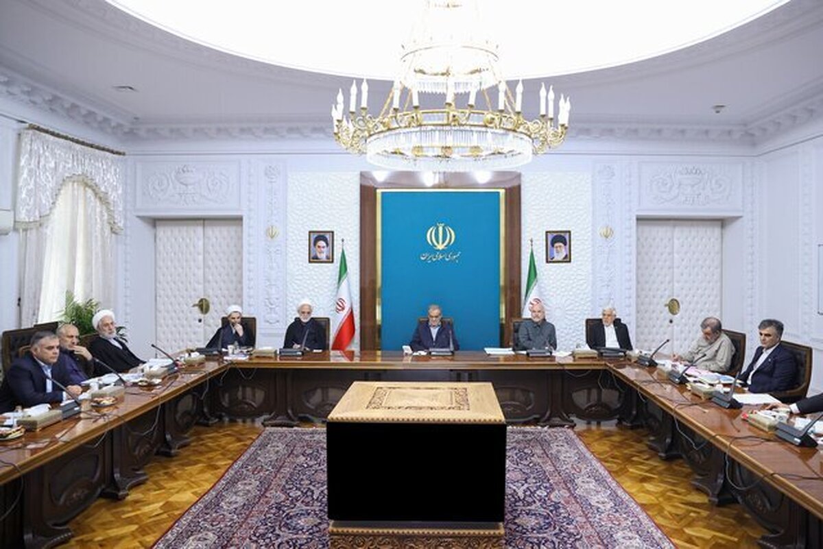 نشست شورای‌عالی هماهنگی اقتصادی با حضور سران قوا برگزار شد