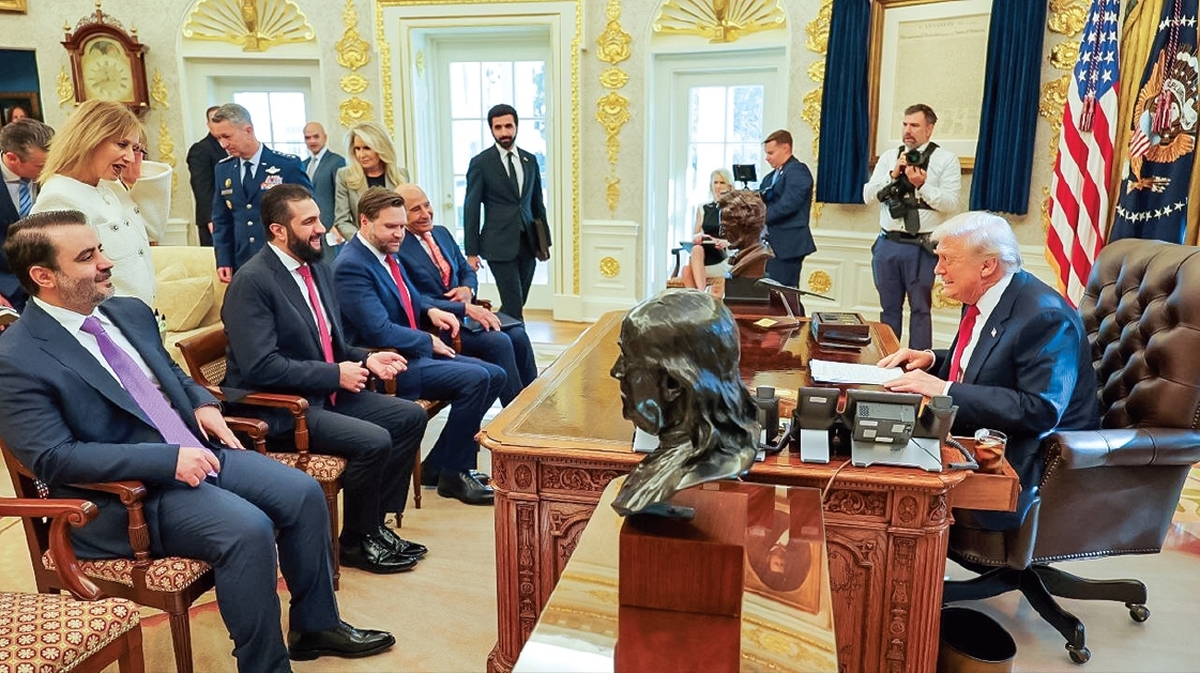 استقبال جولانی از در پشتی