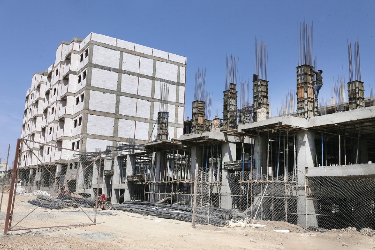 قفل تازه بر زمین و مسکن