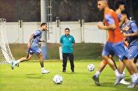 قلعه‌نویی و شاگردانش مقابل تیمی با ۲۶ لژیونر!