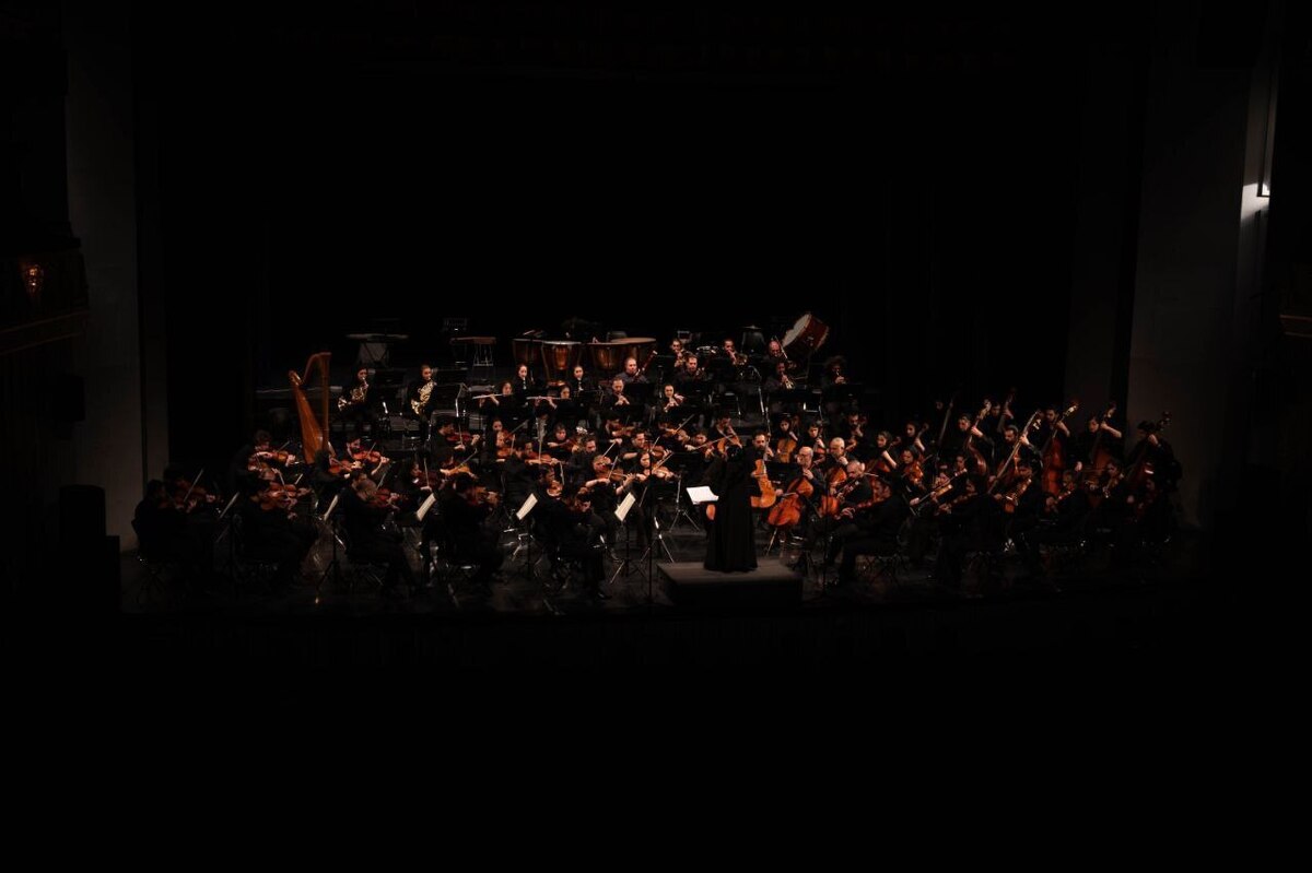 درخشش بانوان در تالار وحدت/ ارکستر سمفونیک تهران «دیار سیمرغ» را روی صحنه برد