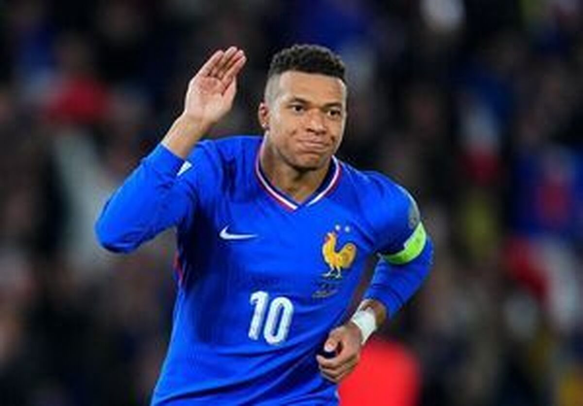 امباپه: باید ۴۰۰ گل دیگر بزنم تا به سطح مسی و رونالدو برسم