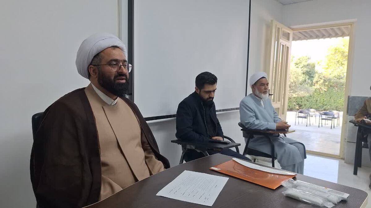 تأکید مدیرمرکز اسلامی گلستان بر تداوم مسیر علمی پس از پایان دوره تحصیل