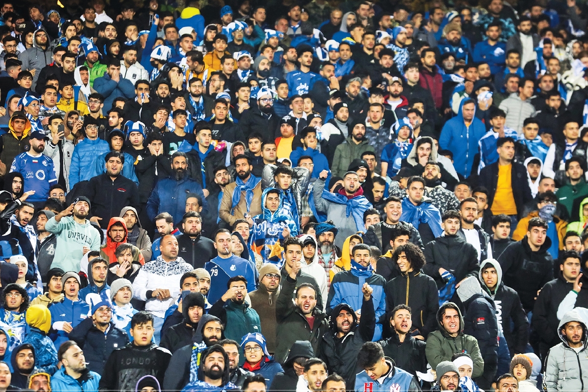 ورزشگاه محل ارتقای فرهنگ است نه فحش دادن