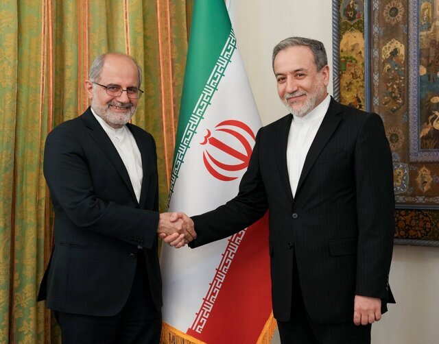 تاکید عراقچی بر اهمیت تقویت مناسبات با ایرلند