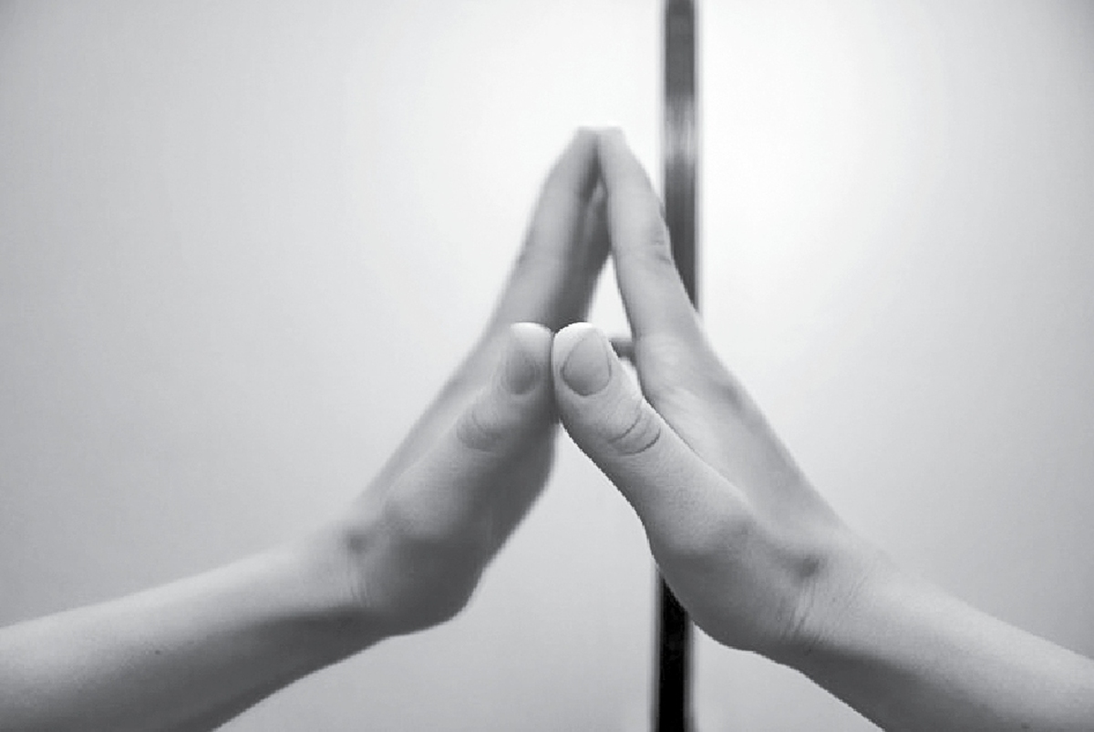 قهرمان در آیینه