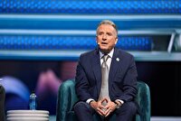 تعویق سفر پرحاشیه ویتکاف به ترکیه