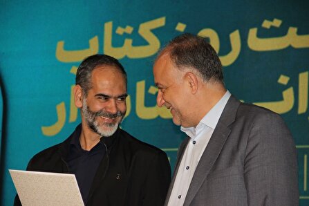 فرماندار ویژه کرج به عنوان رئیس برتر انجمن کتابخانه‌های عمومی استان معرفی شد