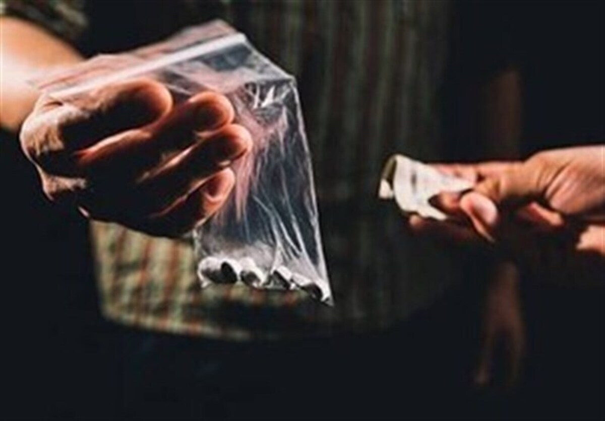 نخستین نشانه‌های مصرف گل از قرمزی چشم و خنده‌های بی‌دلیل تا گوشه‌گیری و افت تحصیلی