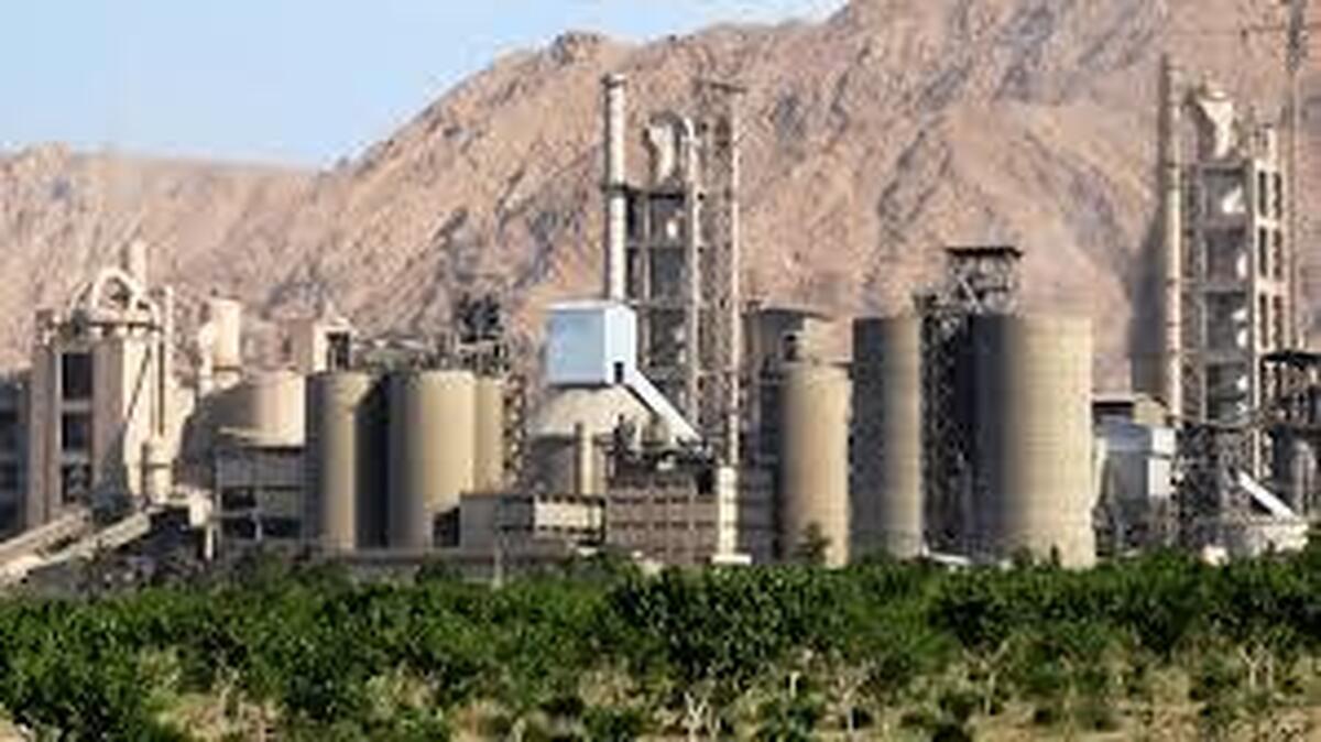 کارخانه سیمان تهران آب ۸۰ هزار نفر را میبلعد