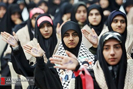 اجتماع دانشجویان و طلاب بسیجی در حرم امام خمینی(ره)