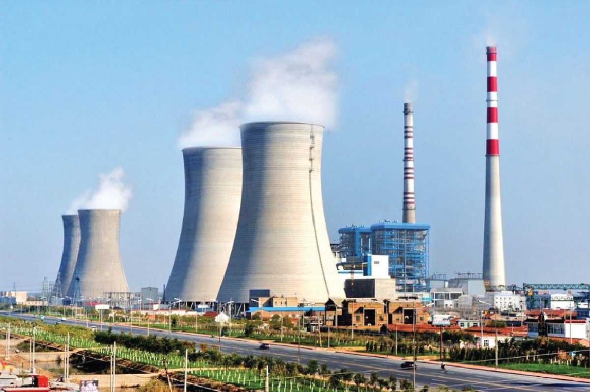 چراغ تشدید وابستگی به نیروگاه‌های برق‌آبی و حرارتی را خاموش کنید
